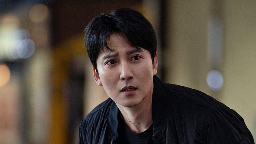 드라마 트리거의 주인공 이도. 특수부대 출신답게 총기를 잘 다루고 무예에 능하다.