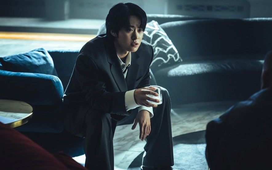 남기석을 죽인 빌런. 봉산 그룹 회장의 아들로 사건의 도화선을 일으킨 주범.