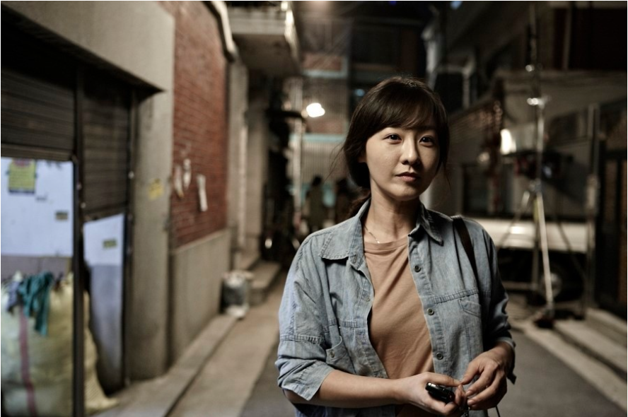 형도가 짝사랑하는 미연. 결국은 형도 때문에 죽음을 당하게 된다.