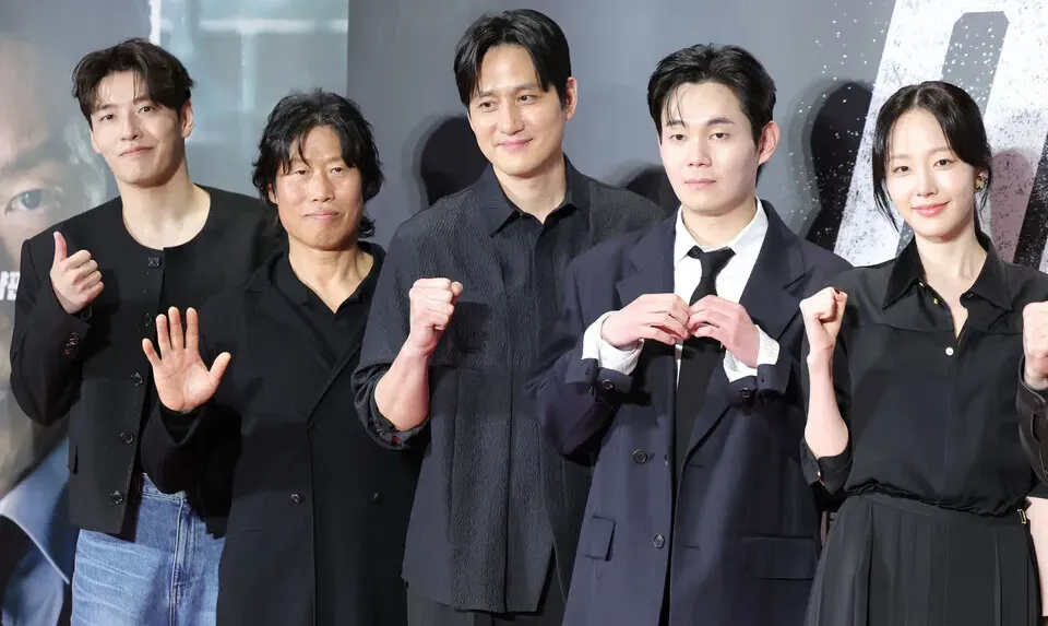 영화 '야당' 주역들, 흥행보증 배우들의 결의에찬 포즈